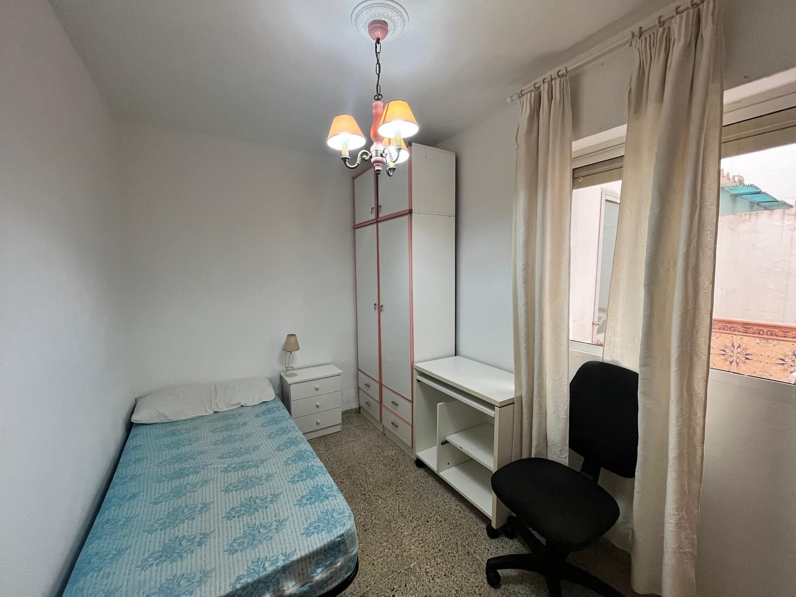 Bedroom of Planta baja for sale in  Sevilla Capital