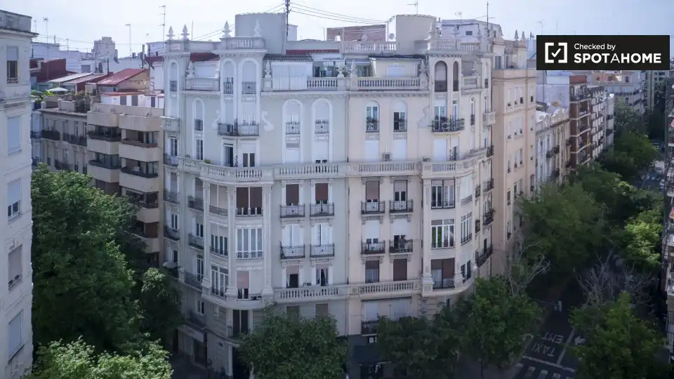 Flat with terrace to rent in L'Eixample, imagen 6