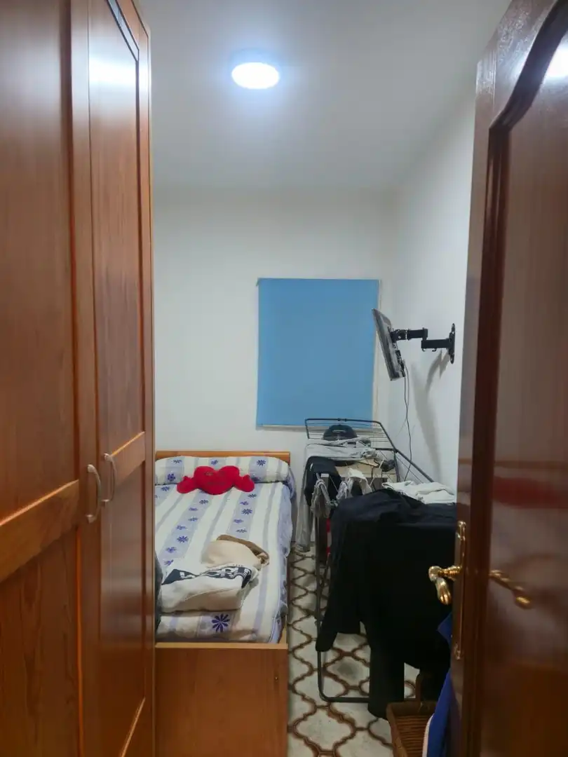 Bedroom of Flat for sale in Granada  with Terrace, Furnished and Balcony