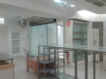 Local comercial de lloguer a Nucli Urbà