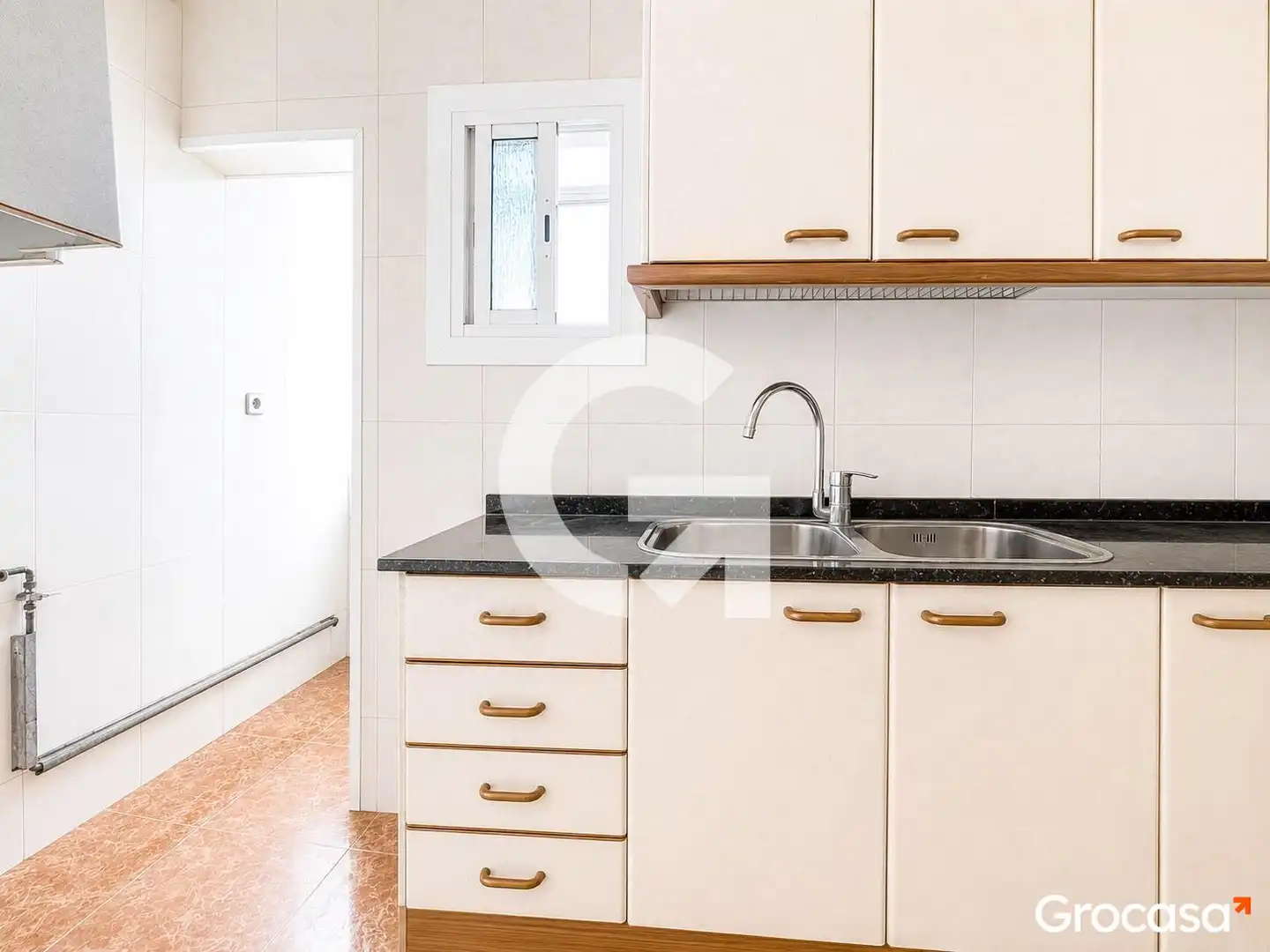 Kitchen of Flat for sale in Barcelona  with Private garden, Terrace and Oven
