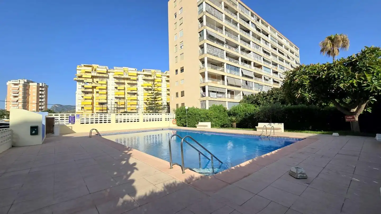 Piscina de Apartamento en venta en Gandia con Aire acondicionado, Terraza y Amueblado