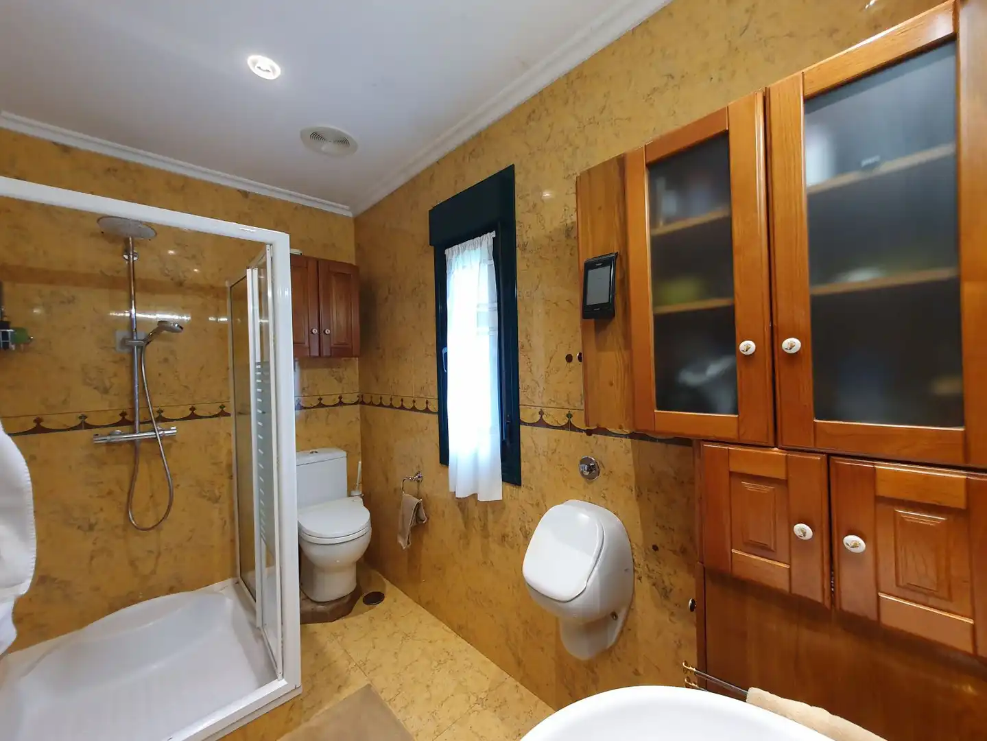 Badezimmer von Haus oder Chalet zum Verkauf in Grado mit Klimaanlage, Heizung und Terrasse