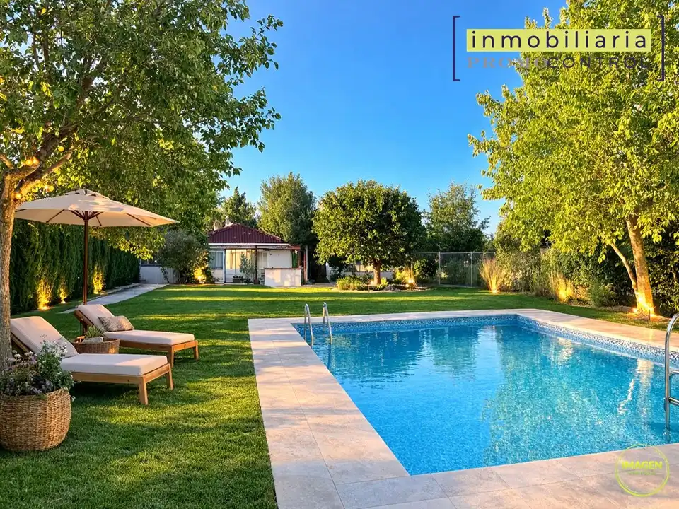 Swimming pool of Houses for sale in San Mateo de Gállego  with Air Conditioner, Heating and Private garden