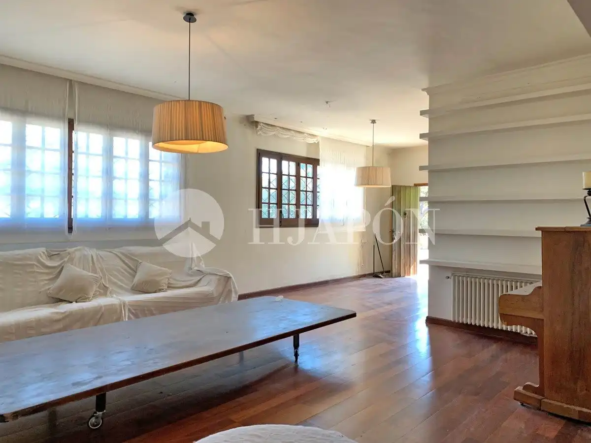 Sala d'estar de Casa o xalet en venda en Vallromanes amb Calefacció, Jardí privat i Terrassa