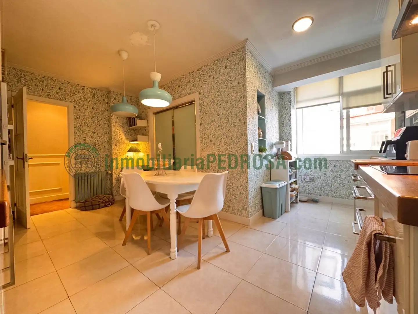 Comedor de Piso en venta en Pontevedra Capital  con Calefacción