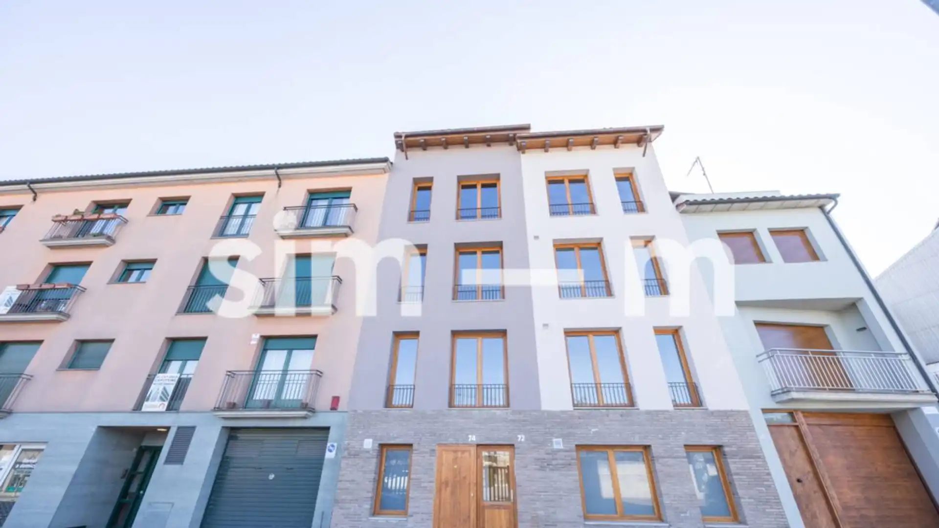 Exterior view of Flat for sale in Vic  with Air Conditioner, Heating and Balcony