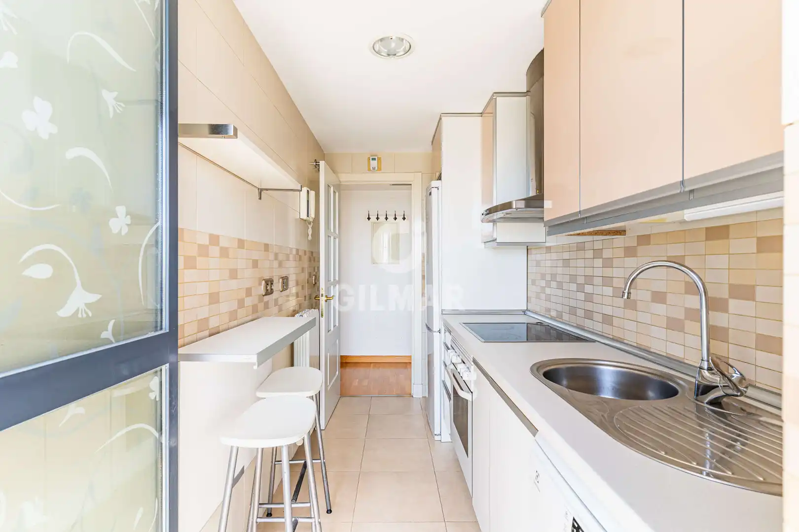 Cocina de Piso en venta en Madrid con Calefacción, Jardín privado y Trastero