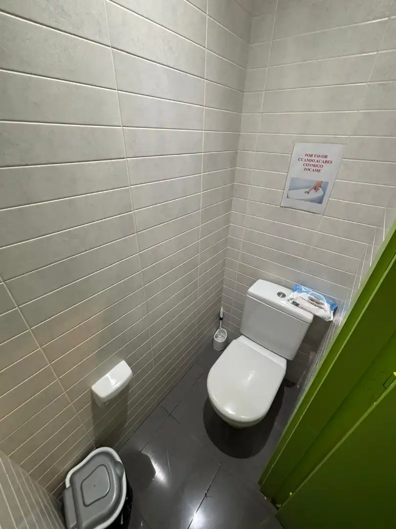 Bathroom of Commercial properties for sale in Sevilla  with Air Conditioner
