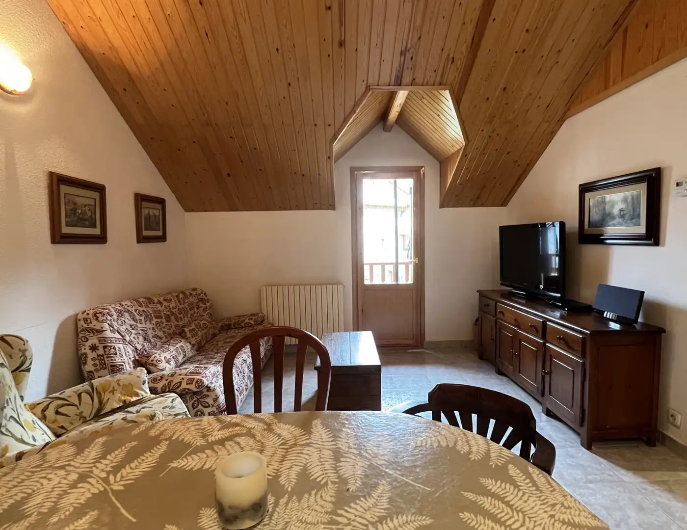 Sala de estar de Ático en venta en Biescas