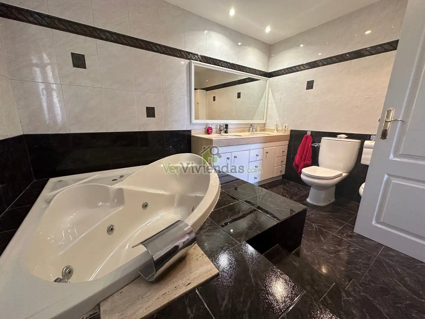 Houses for sale in Via Alemana, 15, Pallejà