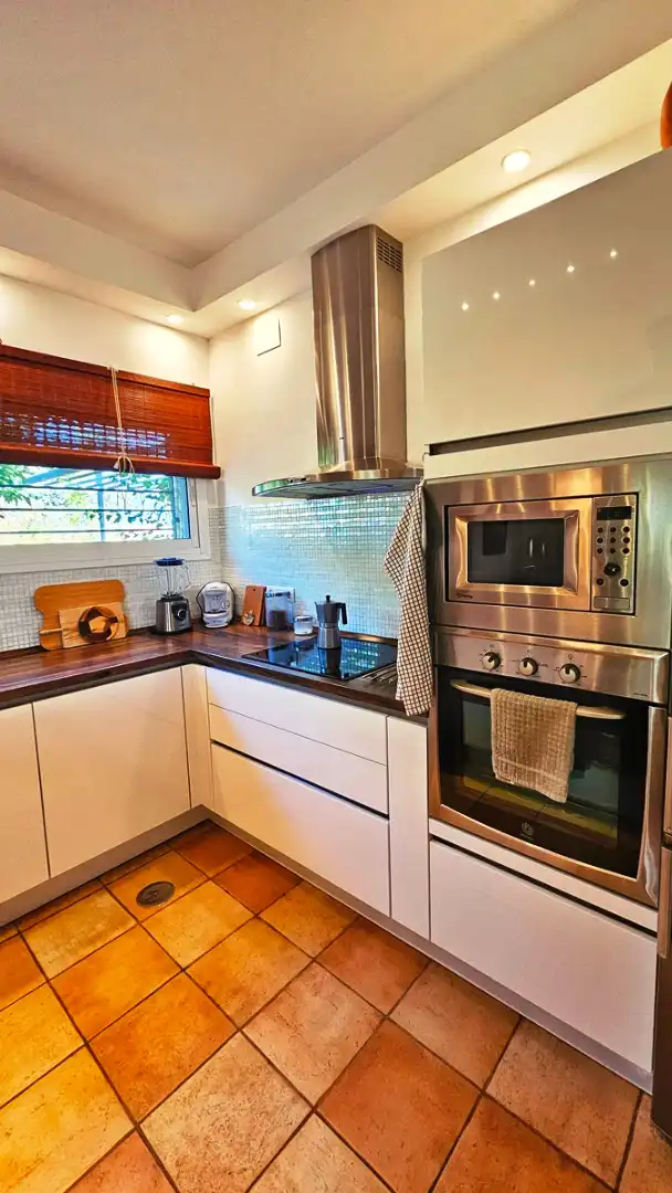 Kitchen of Houses for sale in El Madroño  with Air Conditioner and Private garden