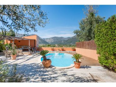 House with pool for sale in Selva
