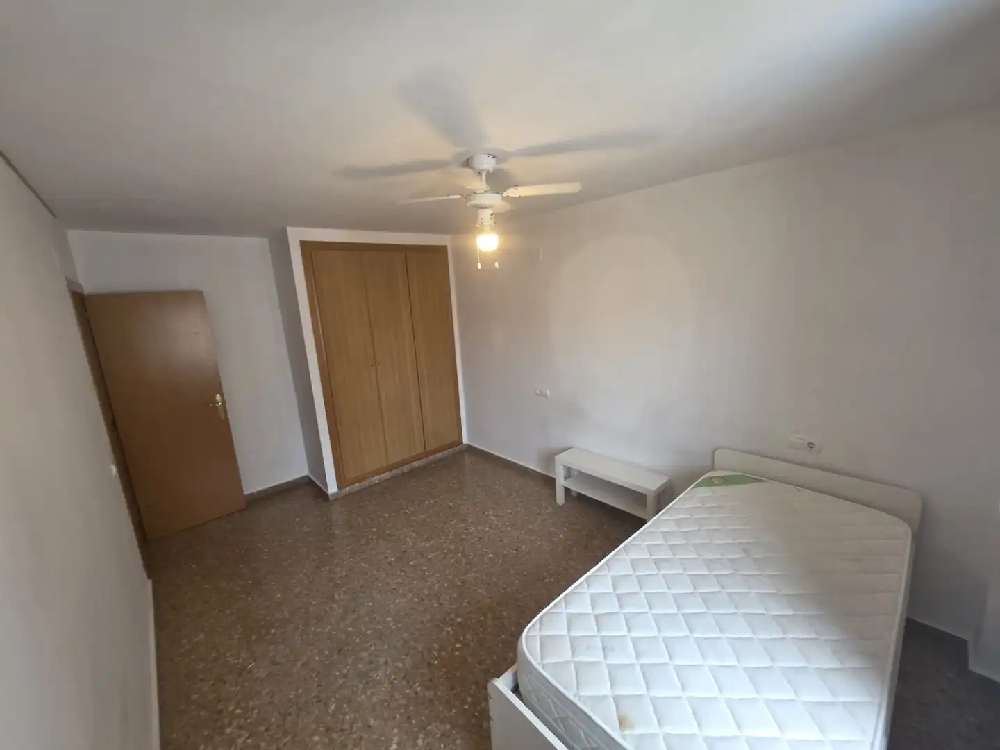 Habitación de Piso de alquiler en Vila-real con Aire acondicionado, Trastero y Piscina
