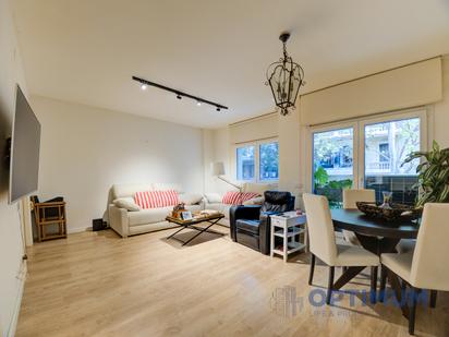 Living room of Flat for sale in  Barcelona Capital  with Air Conditioner