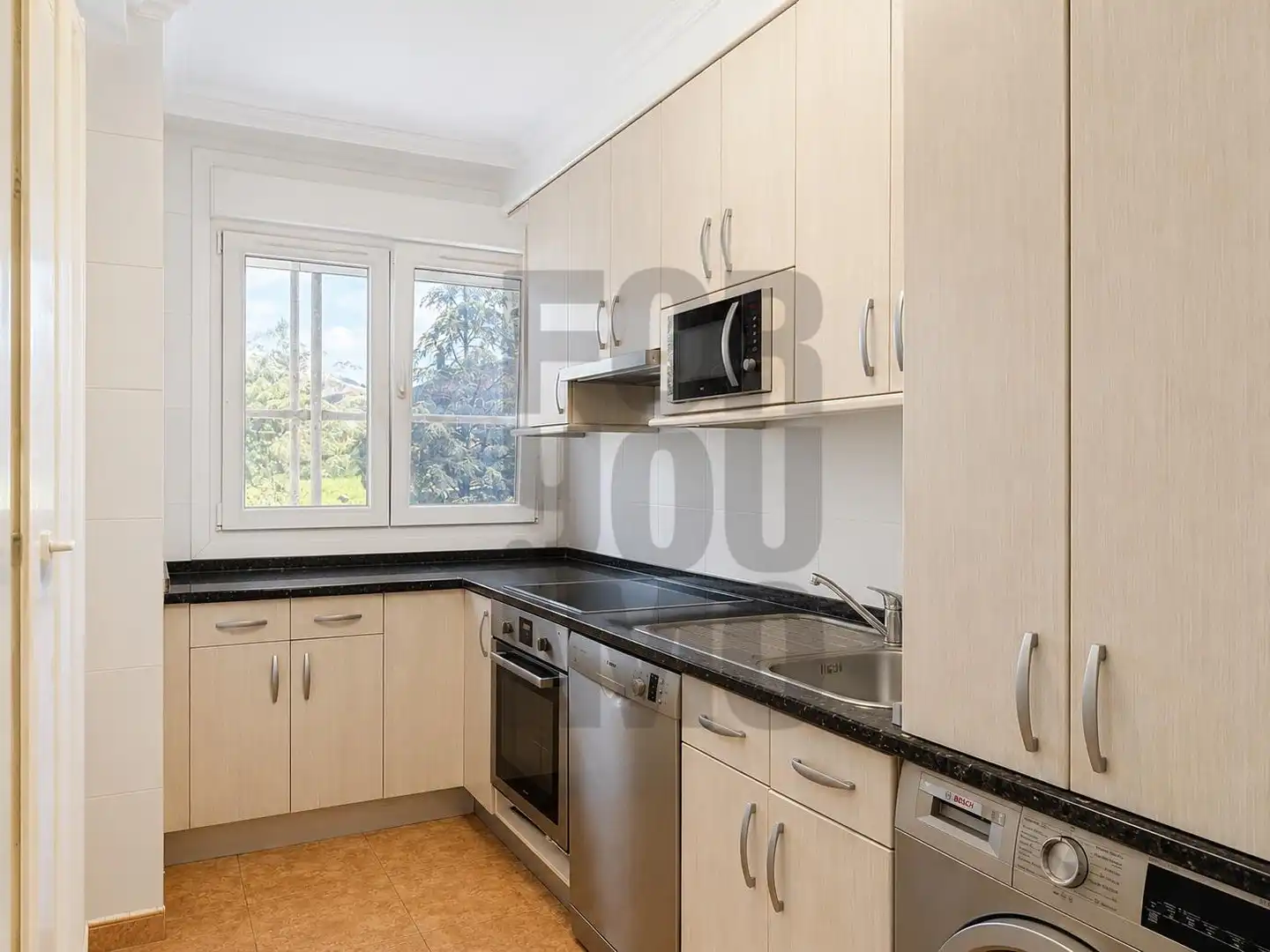 Kitchen of Flat for sale in Donostia - San Sebastián   with Heating, Storage room and Balcony