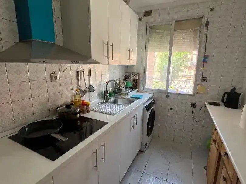 Küche von Wohnung zur Miete in  Madrid Capital mit Klimaanlage und Balkon