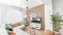 Living room of Flat for sale in  Madrid Capital  with Air Conditioner, Heating and Furnished