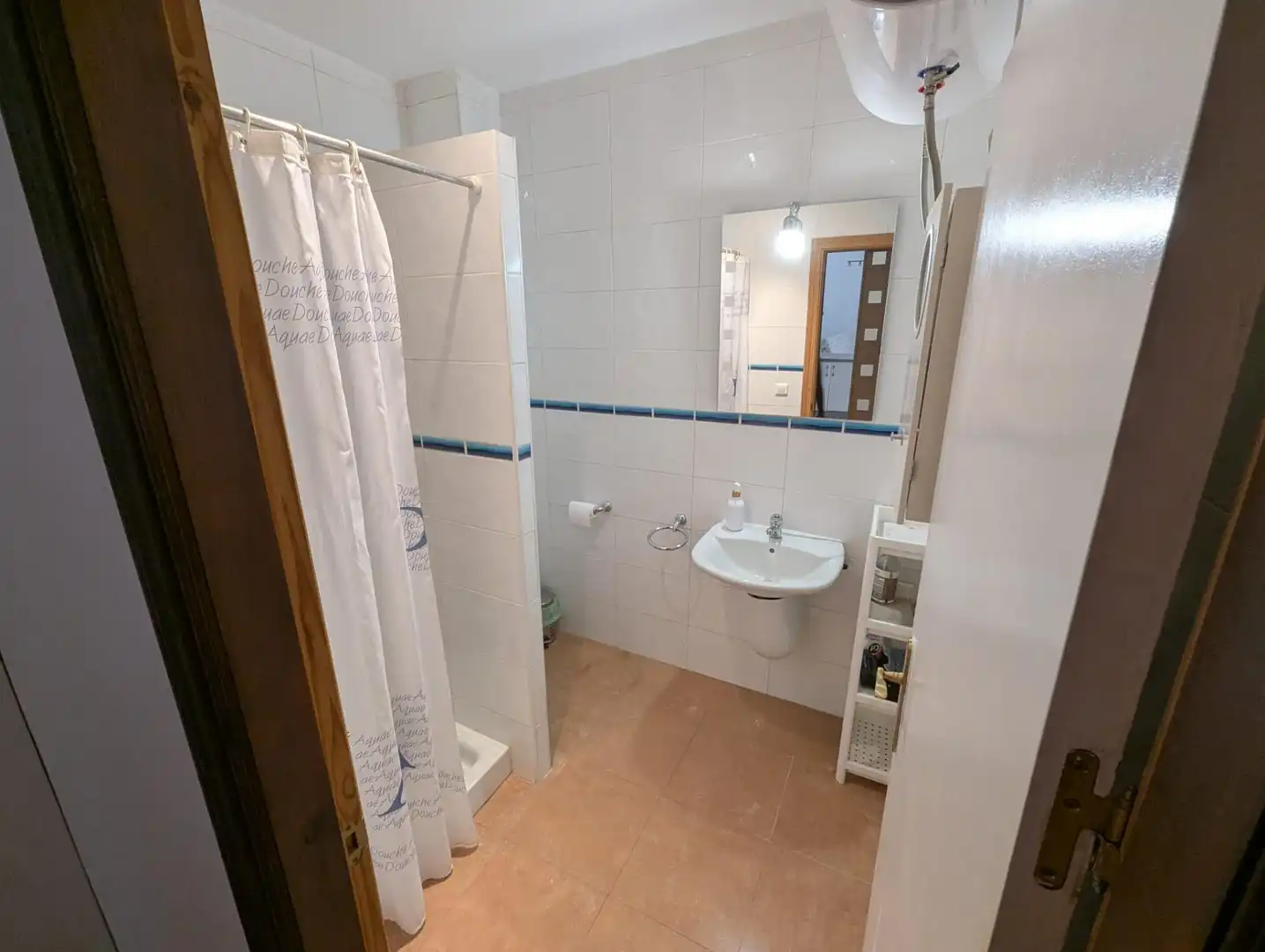 Bany de Casa o xalet en venda en Guaro amb Calefacció, Terrassa i Traster