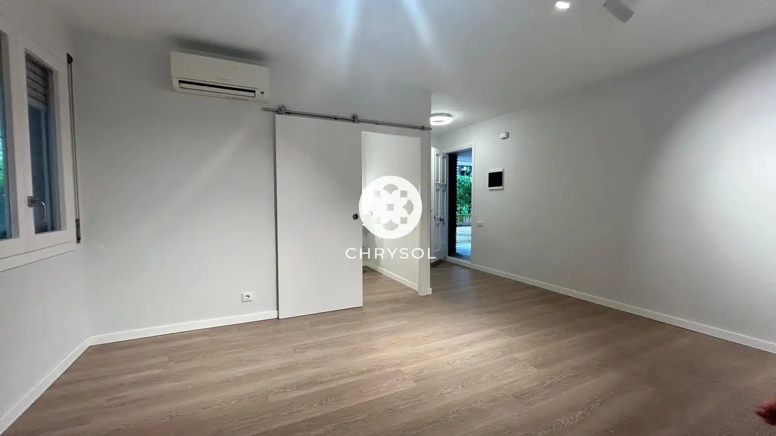 Living room of Office for rent in Barcelona  with Air Conditioner and Heating