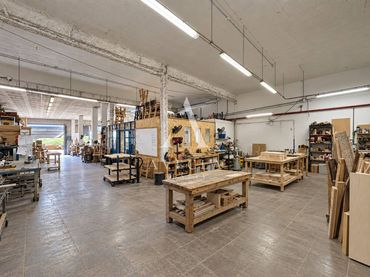 Nave industrial en alquiler en Calle Juan de la Cierva 14