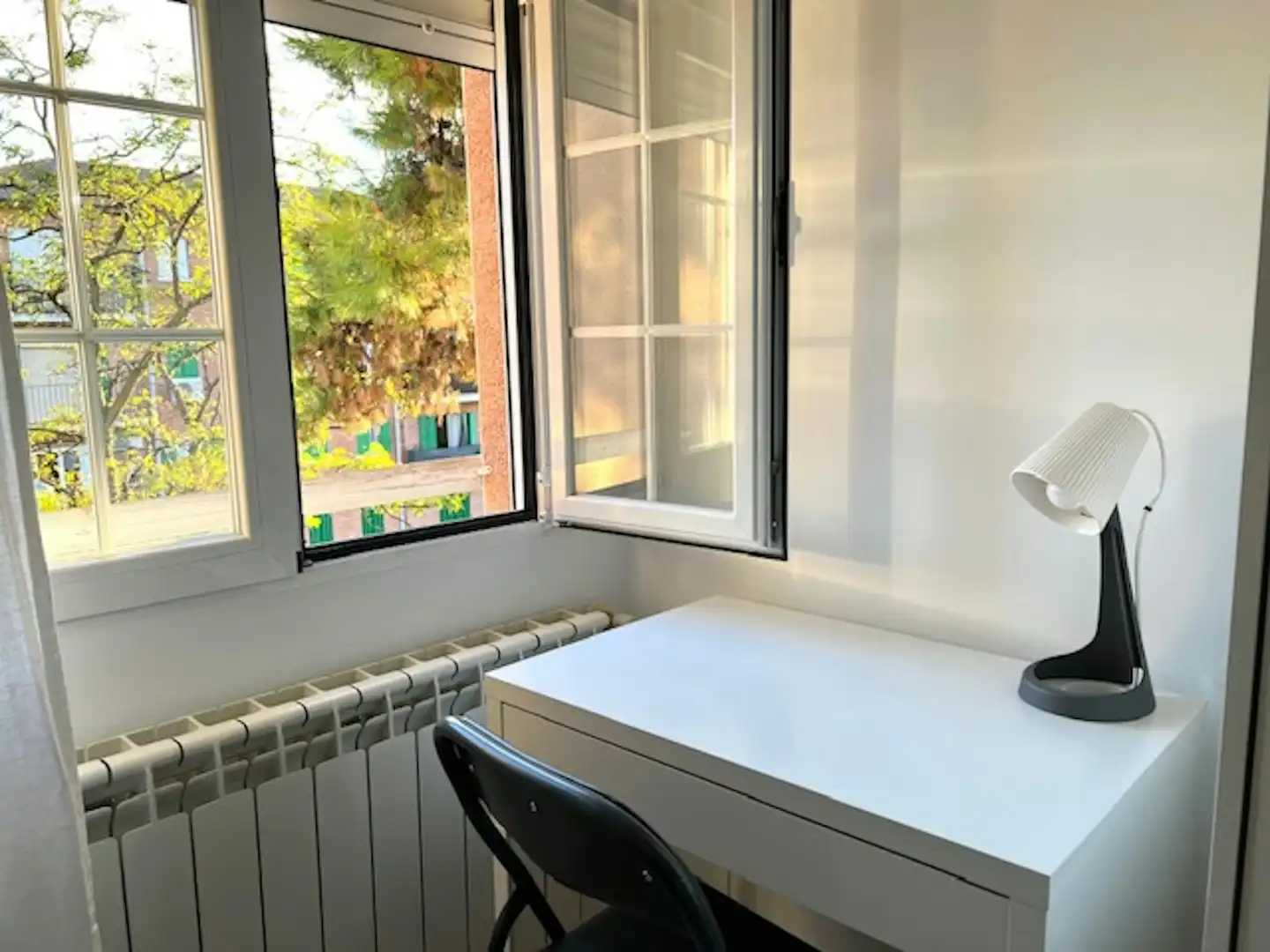 Bedroom of Flat for share in Madrid  with Heating and Washing machine