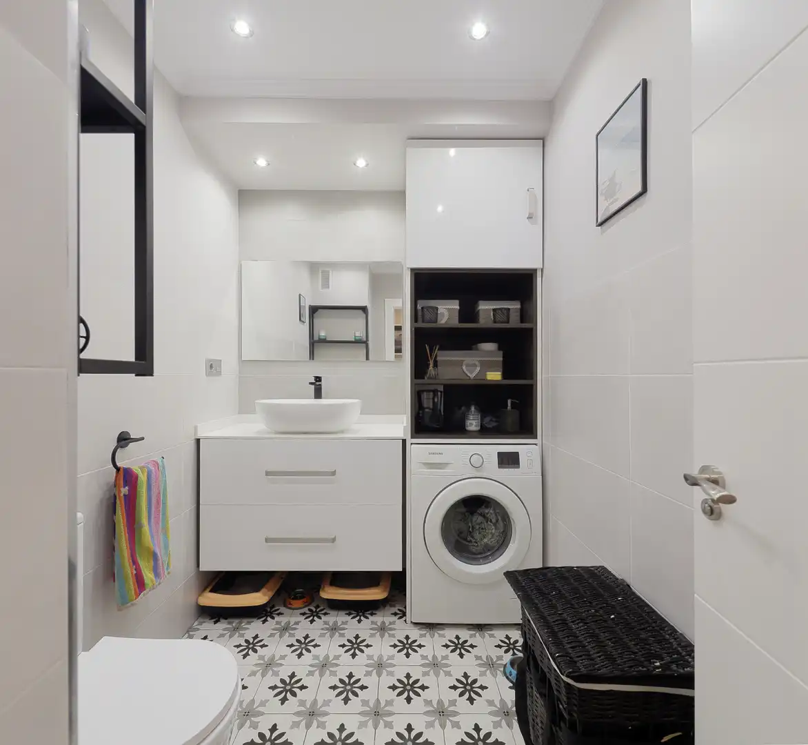 Badezimmer von Wohnung zum Verkauf in Gijón  mit Heizung und Parkett