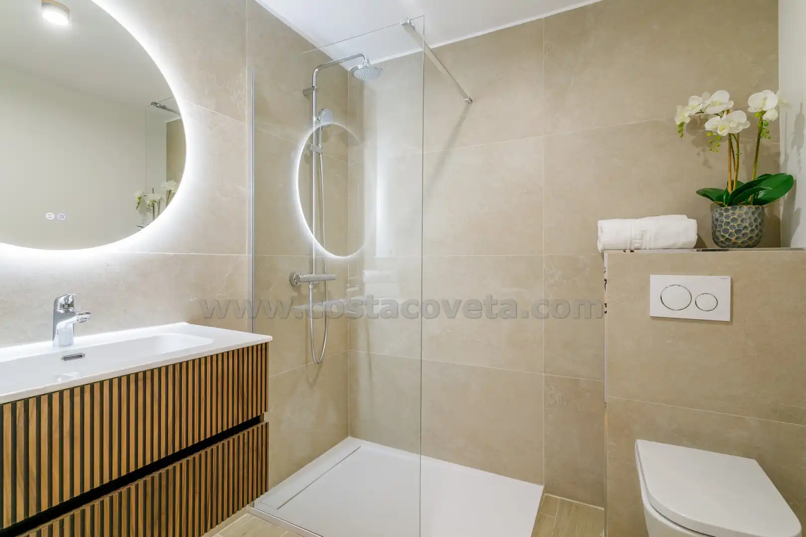 Bathroom of Attic for sale in El Campello  with Air Conditioner, Storage room and Furnished