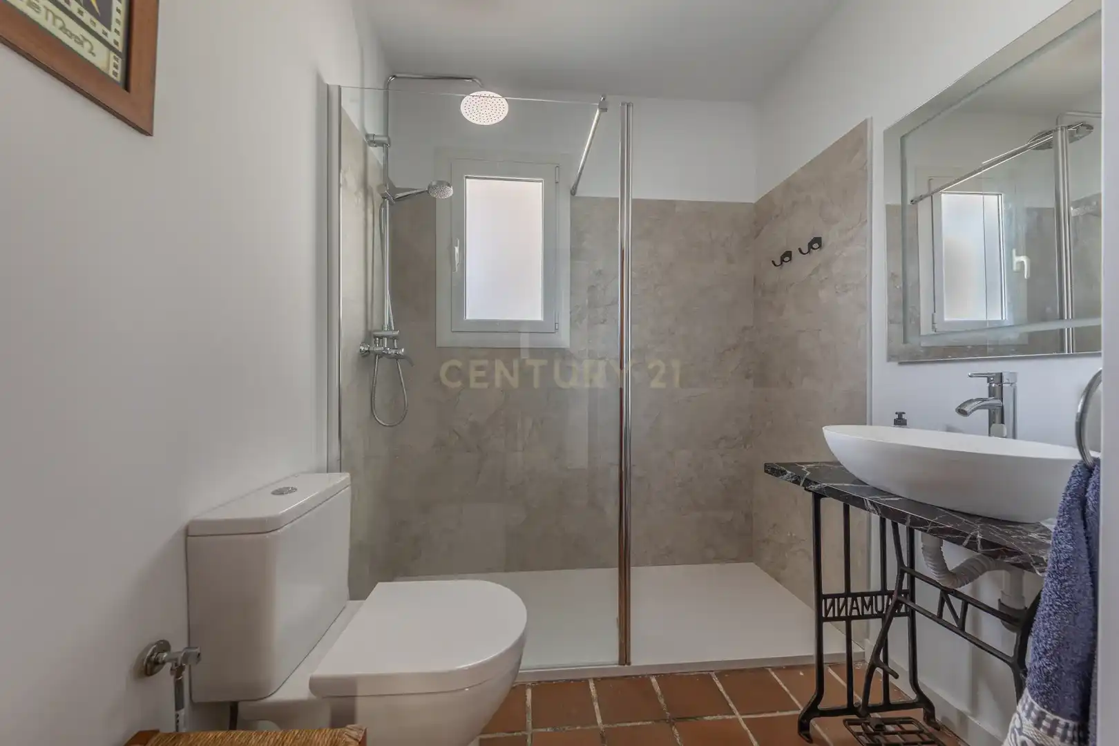 Bany de Casa o xalet en venda en Tordera amb Jardí privat, Piscina i Alarma