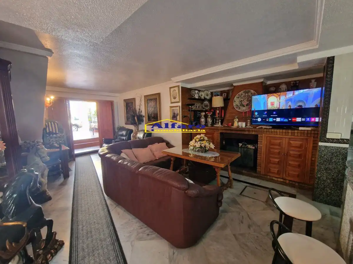 Casa adosada en venta en Almonte con Terraza, Trastero y Balcón