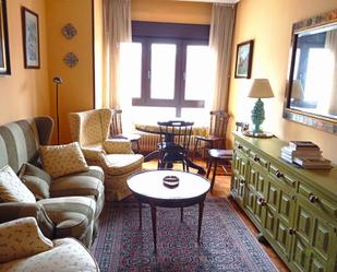 Sala d'estar de Apartament de lloguer en Oviedo 