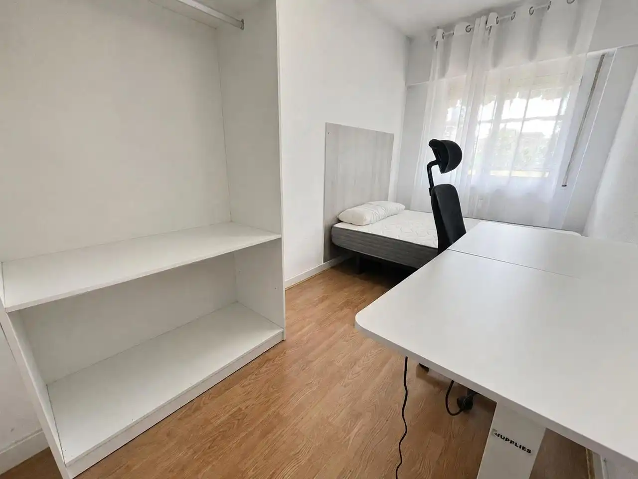 Schlafzimmer von Wohnung zur untervermieten in Madrid mit Heizung, Möbliert und Internet