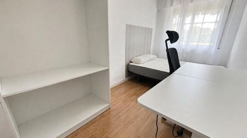 Foto 2 von Zimmer in De Fermín Caballero, La Paz, Madrid Capital