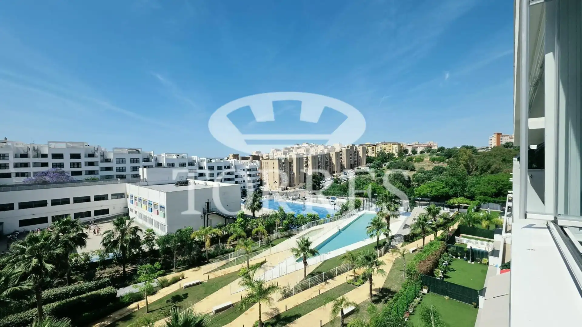 Vista exterior de Apartament de lloguer en Estepona amb Aire condicionat, Terrassa i Moblat