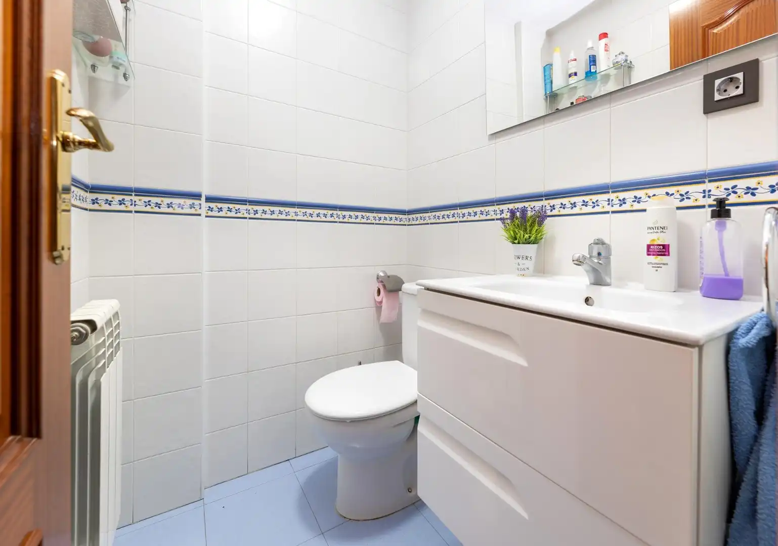 Baño de Casa adosada en venta en Granada con Calefacción