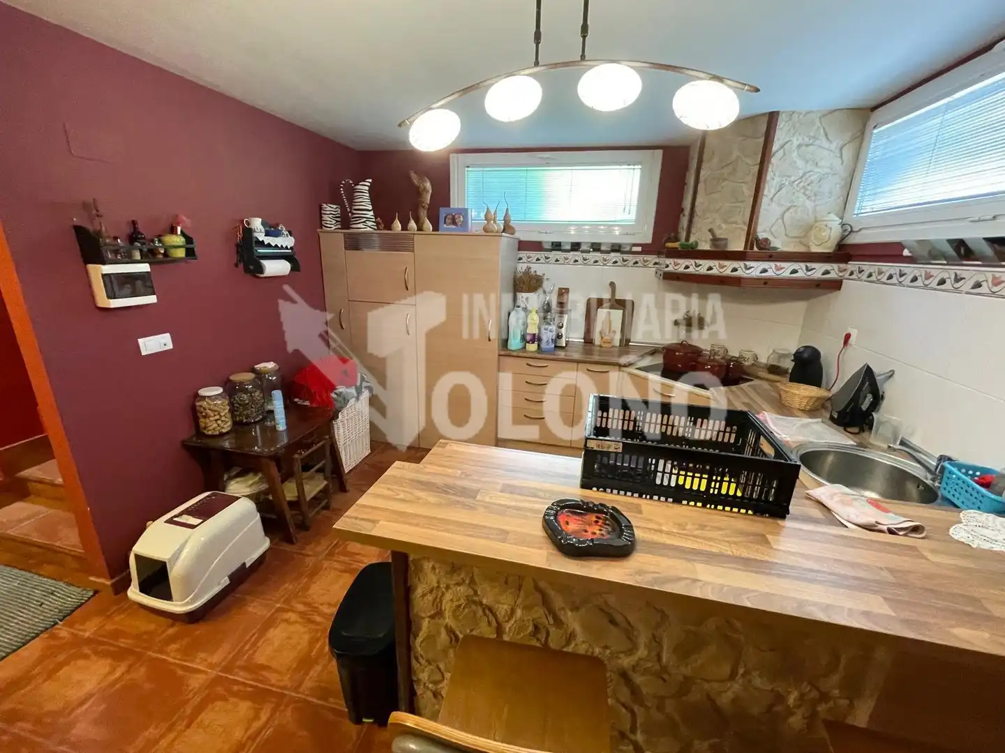 Cuina de Casa adosada en venda en Alesanco amb Calefacció, Jardí privat i Parquet