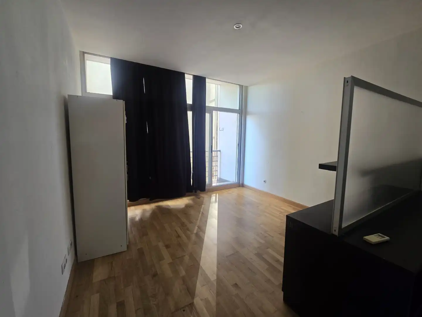 Habitación de Estudio en venta en Madrid con Parquet, Balcón y Piscina comunitaria