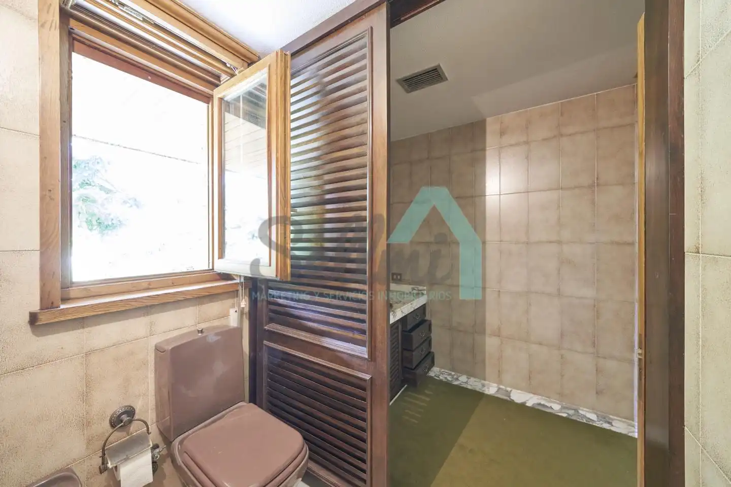 Bany de Casa o xalet en venda en Gijón  amb Aire condicionat, Jardí privat i Parquet