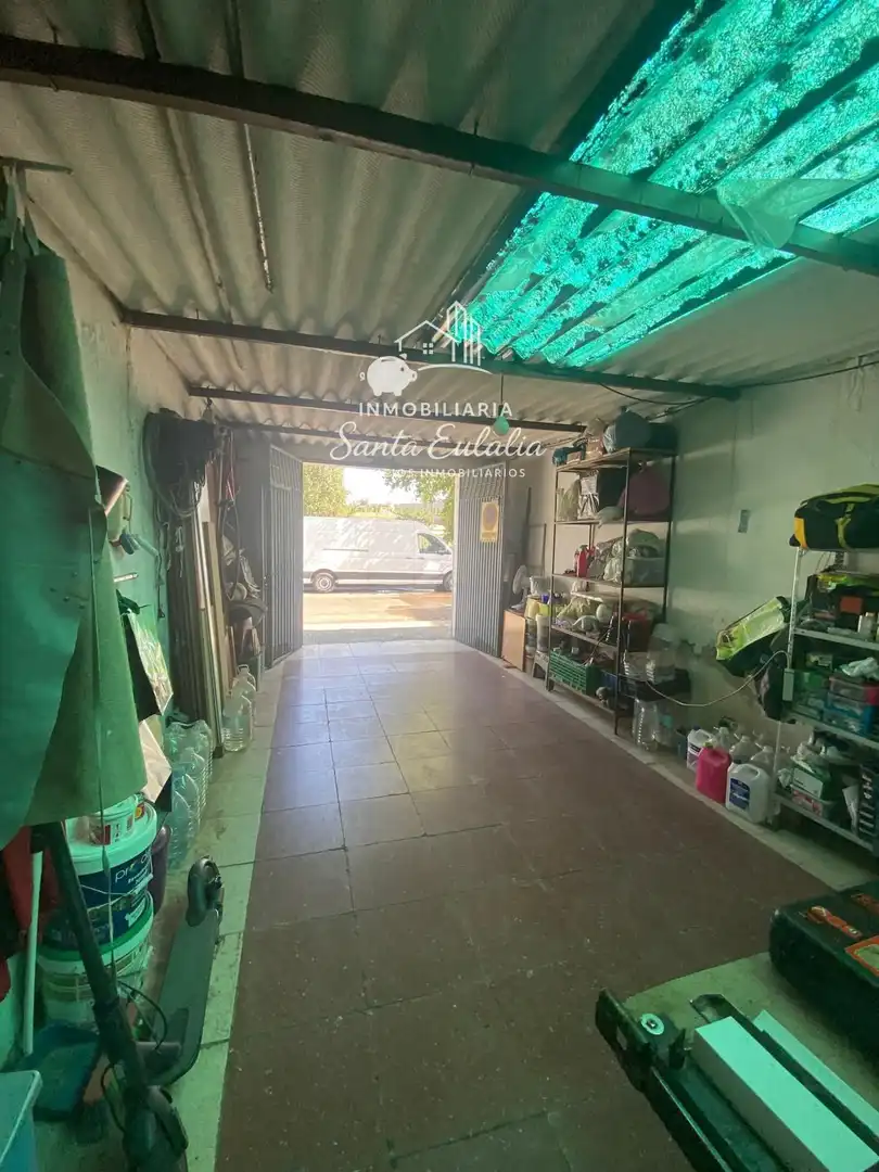 Vista exterior de Garatge en venda en Mérida