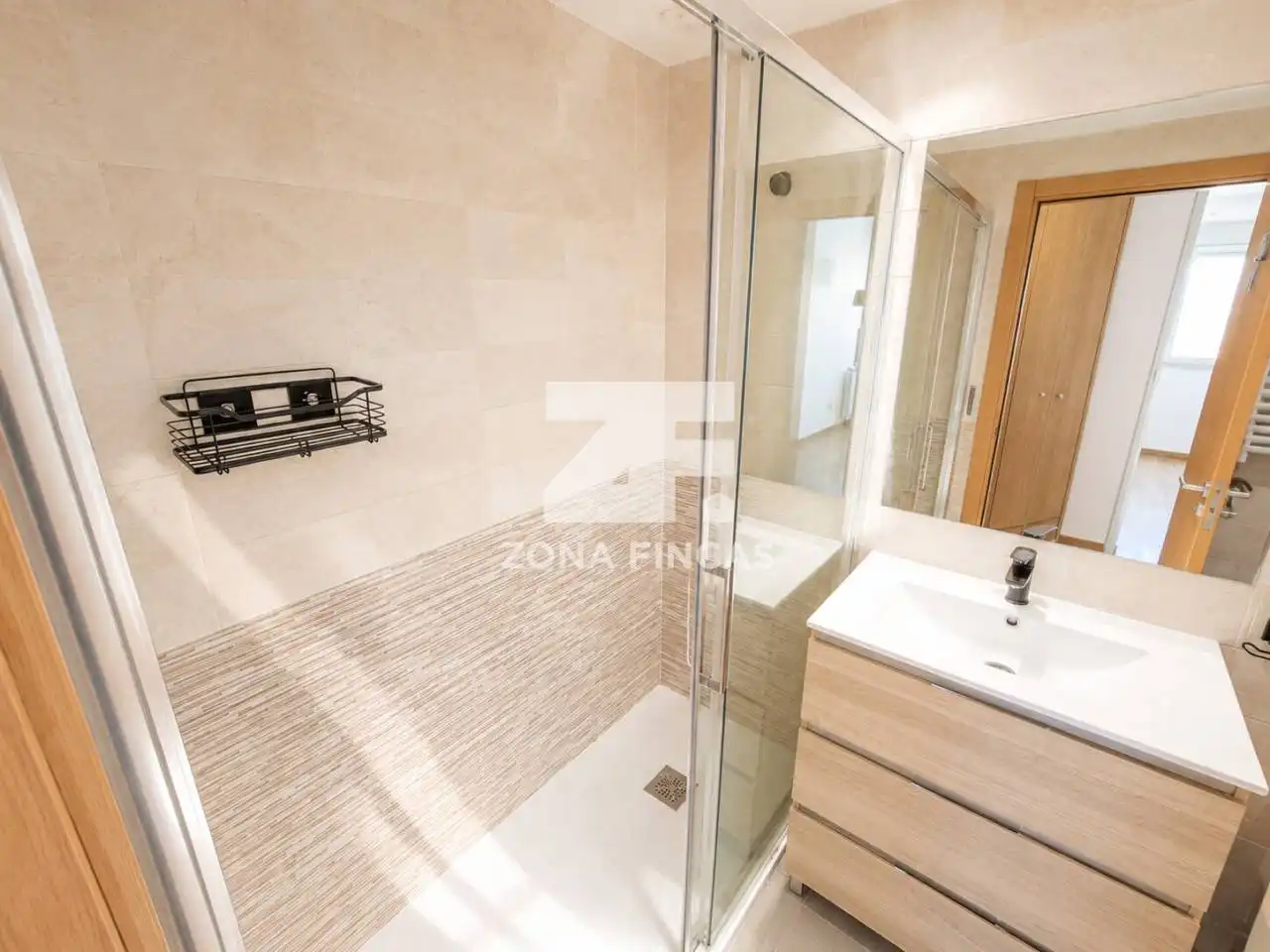 Baño de Piso en venta en Badalona con Aire acondicionado, Calefacción y Parquet