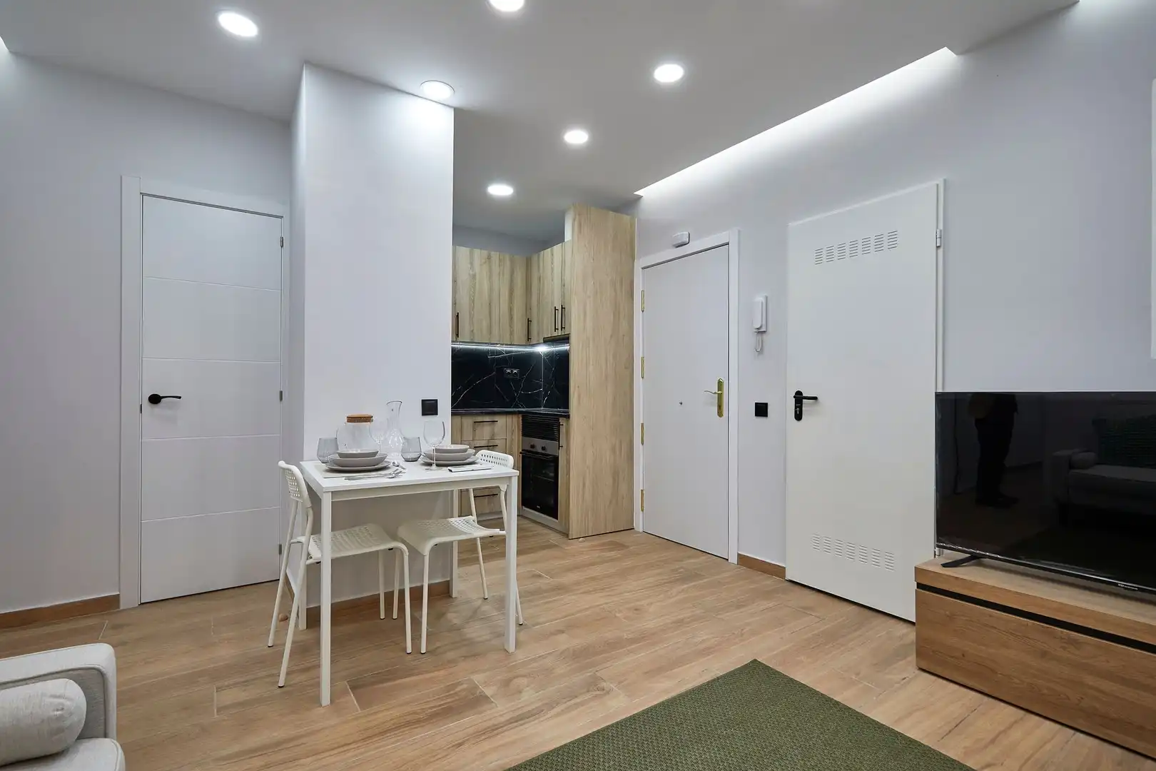 Kitchen of Flat for sale in Barcelona  with Air Conditioner and Parquet flooring