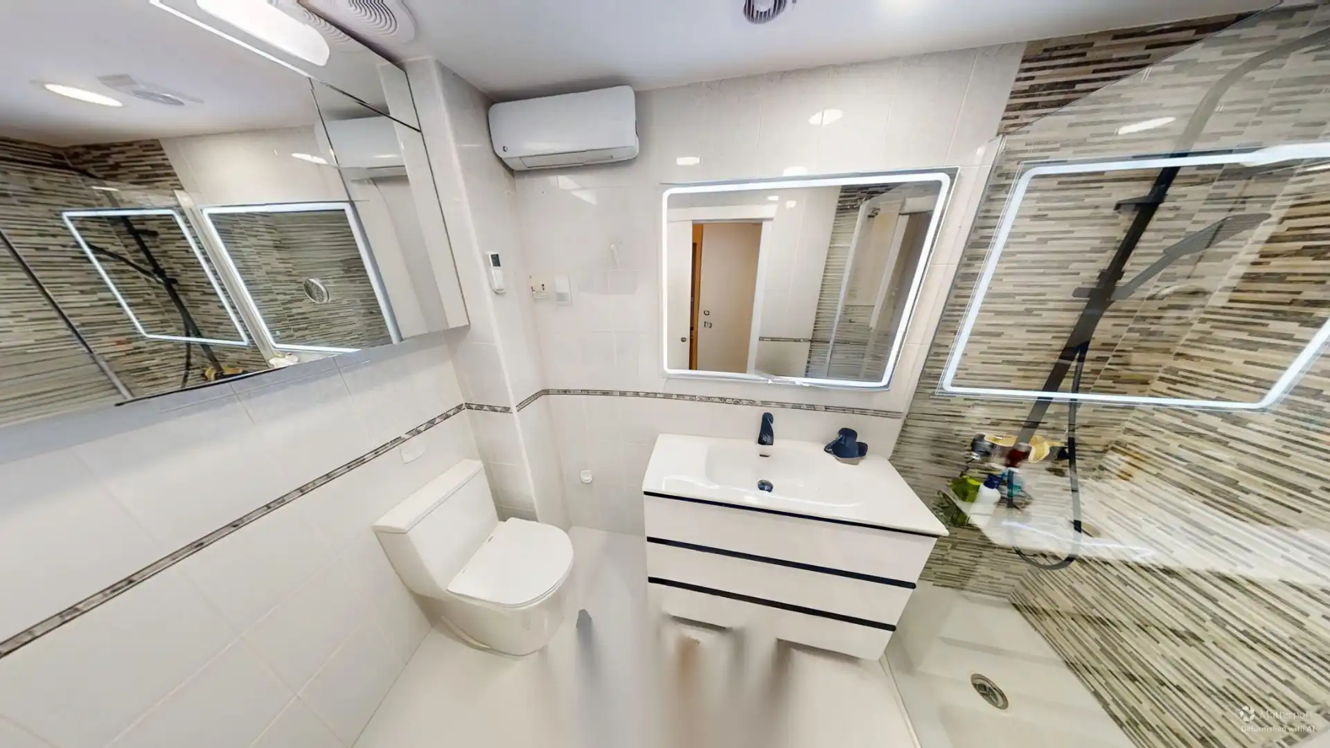 Baño de Piso en venta en El Campello con Aire acondicionado, Jardín privado y Terraza