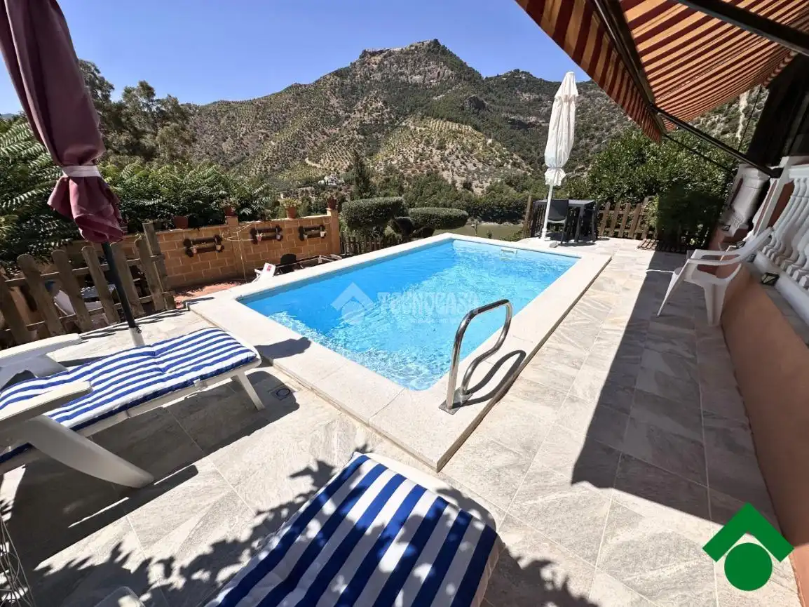 Casa rústica en venta en Álora
