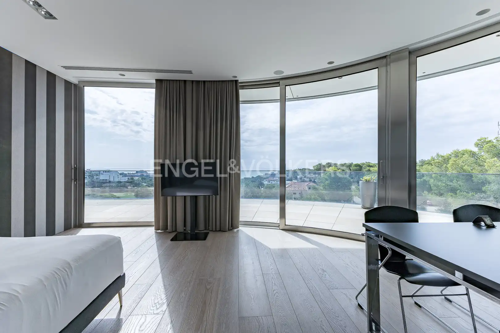 Sala d'estar de Casa o xalet en venda en Sitges amb Aire condicionat, Calefacció i Jardí privat