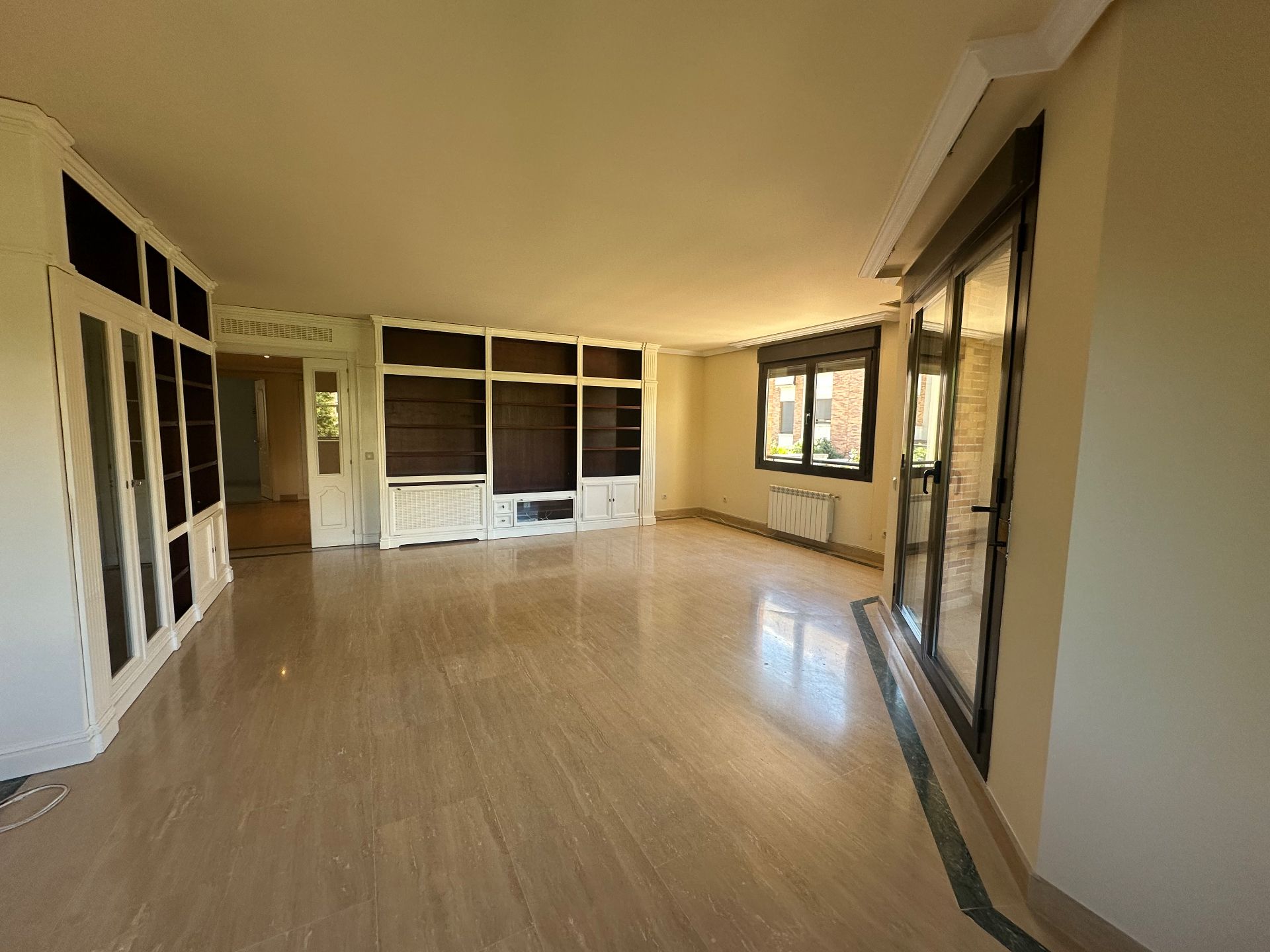 Living room of Flat to rent in Majadahonda  with Air Conditioner, Heating and Private garden