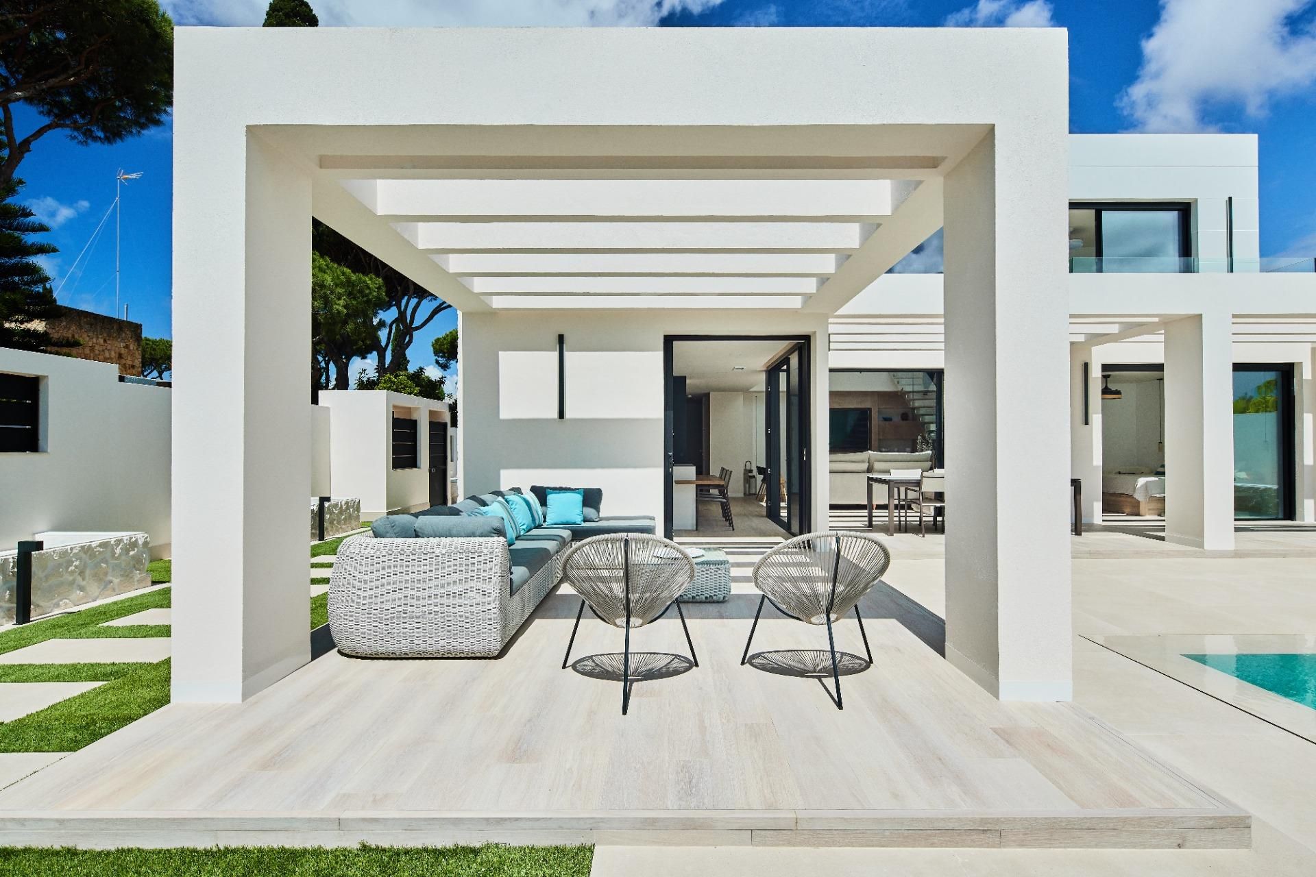 Terrassa de Casa o xalet en venda en Chiclana de la Frontera amb Aire condicionat, Jardí privat i Terrassa