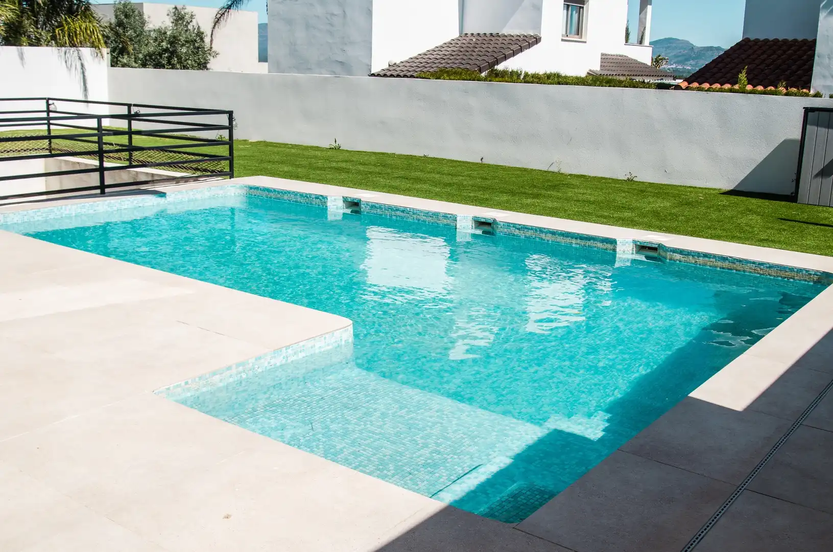 Detached house with pool for sale in Calle Falcia, imagen 2