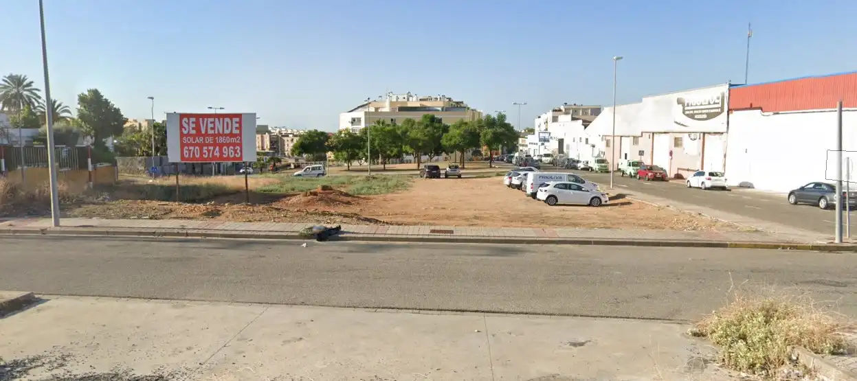 Terreno industrial en venta en Alcalá de Guadaira