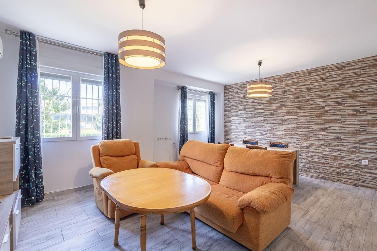 Sala d'estar de Pis en venda en  Granada Capital amb Aire condicionat, Calefacció i Jardí privat