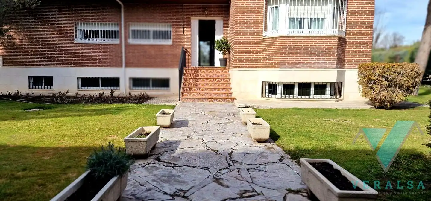 Casa o xalet en venda a Del Bonsái, Prado Norte